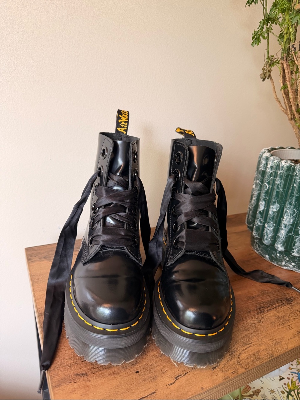 Molly Leather Platform
Boots sz 7 - Picture 2 of 5